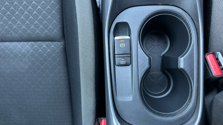 Nissan Juke 1.0 DiG-T 114 N-Connecta 5dr Petrol Hatchback